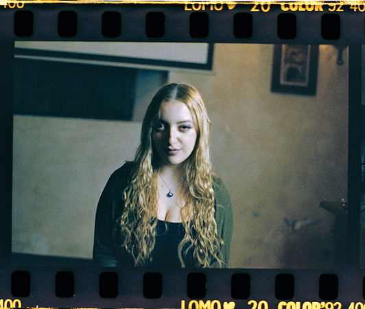 19 Ronald Ottoniel - Lomography '92 por Arca Film Lab (Mayo 2024) - Rollo 0090