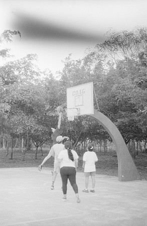25 Valeria Minera - Kentmere Pan 400 por Arca Film Lab (Abril 2025) - Rollo 0960