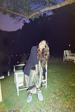 17 Eva Zelenková - Kodak Gold 200 por Arca Film Lab (Febrero 2025) - Rollo 0775