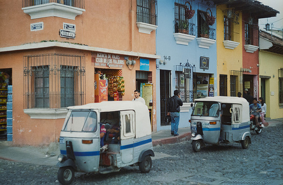 27 Ollie Eales - Kodak Gold 200 por Arca Film Lab (Junio 2025) - Rollo 1112