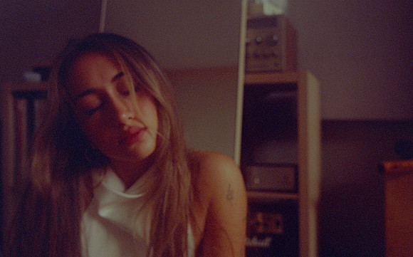 26 Vivian Kotouch - Lomography 400 por Arca Film Lab (Octubre 2024) - Rollo 0417