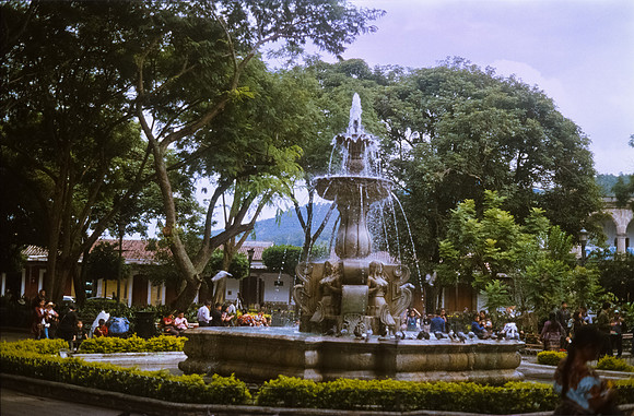20 Ronald Ottoniel - Kodak Ektachrome por Arca Film Lab (Septiembre 2024) - Rollo 0387