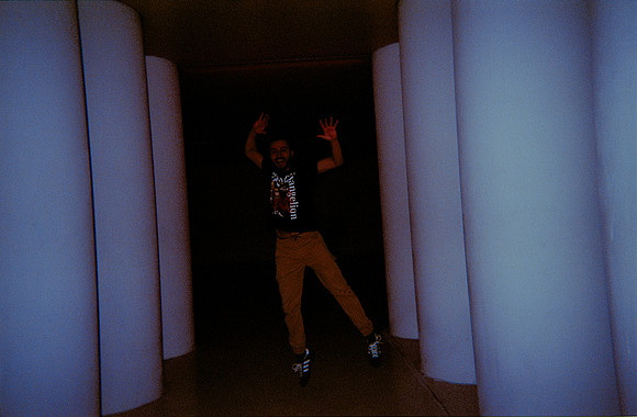 20 Elliot Morales - Fujifilm 400 por Arca Film Lab (Diciembre 2024) - Rollo 0557