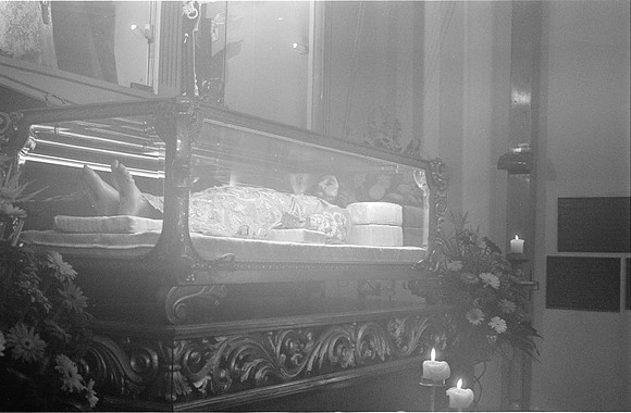 18 Rafael Vanegas - Ilford HP5+ 400 por Arca Film Lab (Octubre 2024) - Rollo 0415
