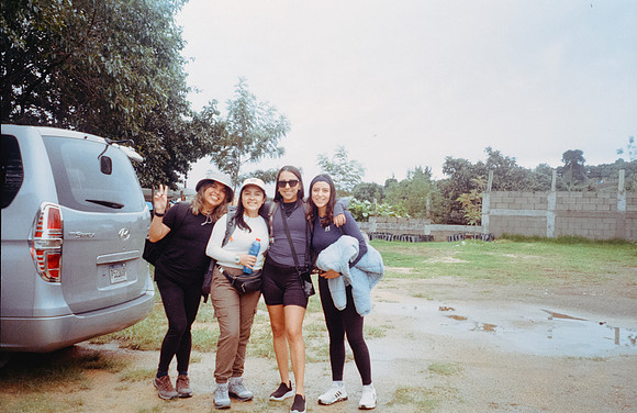 34 Mercedes Pérez - Kodak Gold 200 por Arca Film Lab (Agosto 2024) - Rollo 0239