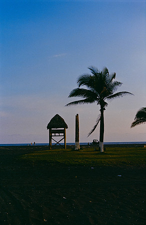 06 José Pérez - Kodak Gold 200 por Arca Film Lab (Enero 2025) - Rollo 0641