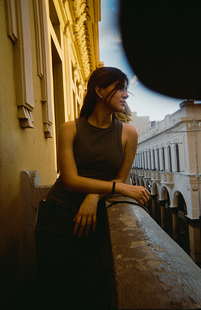 19 Jackie Tellez - Kodak 800 por Arca Film Lab (Marzo 2025) - Rollo 0855