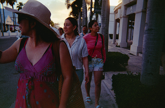 08 María José Matute - Fujifilm 400 por Arca Film Lab (Mayo 2025) - Rollo 1027