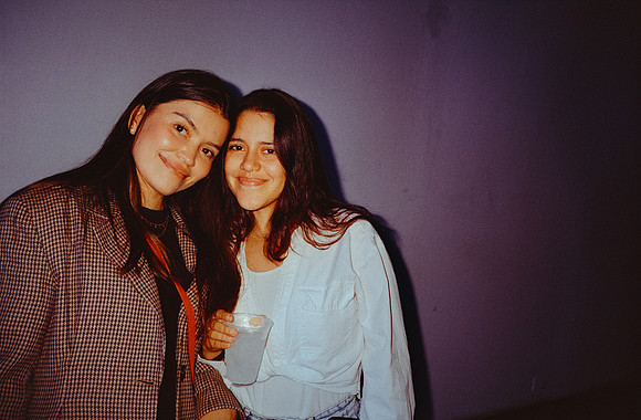 21 Jazmine Sousa - Kodak Gold 200 por Arca Film Lab (Noviembre 2024) - Rollo 0441