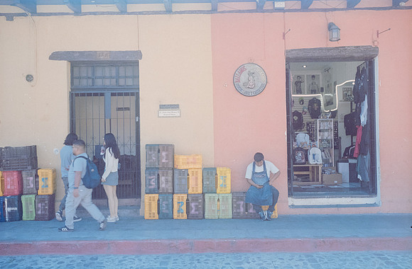 33 Rodolfo Madrigal - Kodak Portra 400 por Arca Film Lab (Junio 2025) - Rollo 1148