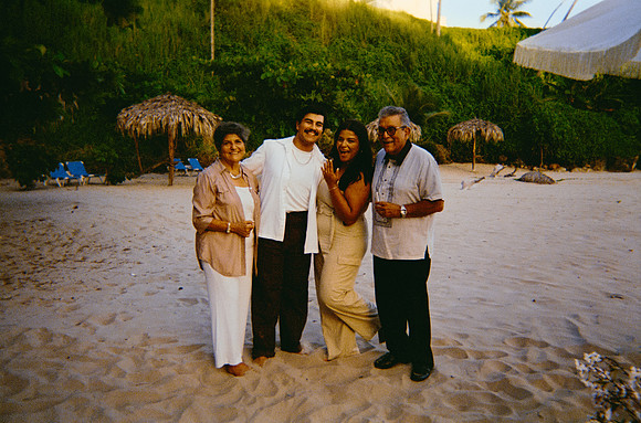 17 Pablo Godoy - Fujifilm 400 - José Papá & Mamá por Arca Film Lab (Febrero 2025) - Rollo 0879