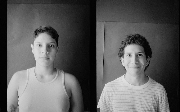 30 Natalia Mendoza - Kentmere Pan 400 por Arca Film Lab (Junio 2025) - Rollo 1123