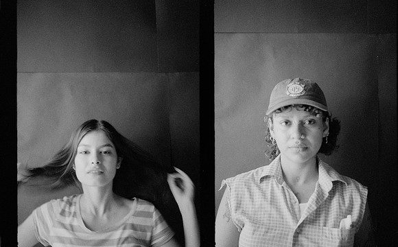 35 Natalia Mendoza - Kentmere Pan 400 por Arca Film Lab (Junio 2025) - Rollo 1123