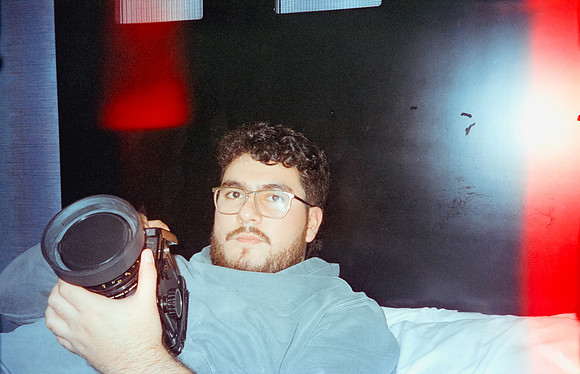 02 Mauricio Salguero - Cinestill 400D por Arca Film Lab (Julio 2024) - Rollo 0195