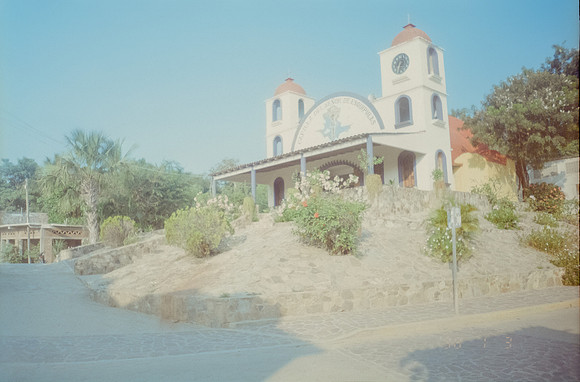 09 Sara Ortega - Kodacolor 200 por Arca Film Lab (Enero 2025) - Rollo 0560