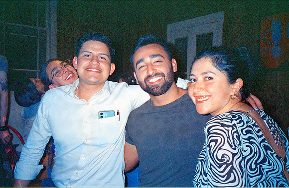 14 Elida Arreaga - Kodak MAX 400 (Expirado) por Arca Film Lab (Juio 2024) - Rollo 0113