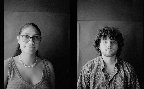 27 Natalia Mendoza - Kentmere Pan 400 por Arca Film Lab (Junio 2025) - Rollo 1123