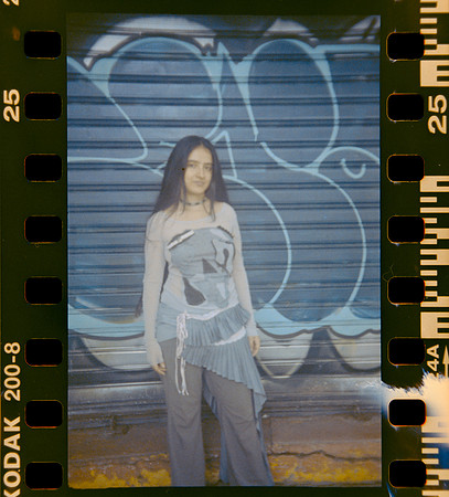 23 Shirley Brakiti - Kodak Gold 200 por Arca Film Lab (Julio 2024) - Rollo 0185