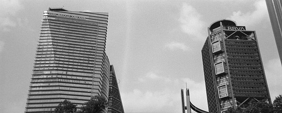 02 Lucía Paíz - Kodak TMax 400 por Arca Film Lab (Mayo 2024) - Rollo 0061