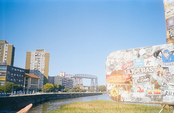 07 Mai Vidaurre - Fujifilm 400 por Arca Film Lab (Mayo 2025) - Rollo 1004