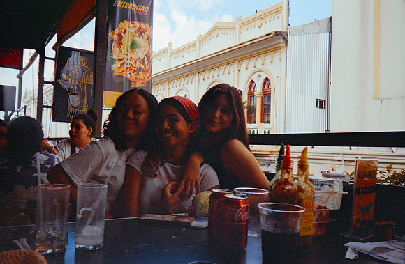 33 Daniela Saavedra - Fujifilm 400 - Arca Film Lab (Septiembre 2024) - Rollo 0340