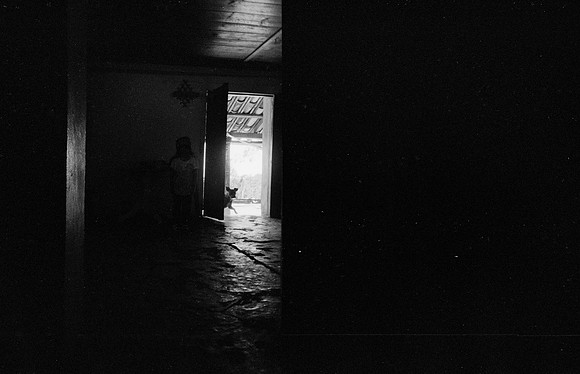 17 Melissa Paises - Ilford HP5+ 400 por Arca Film Lab (Febrero 2025) - Rollo 0686