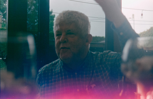 27 Jorge Mena - Cinestill 400D por Arca Film Lab (Mayo 2025) - Rollo 1039
