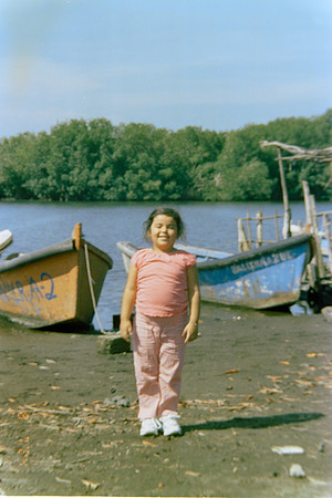 07 Mercedes Pérez - Konica Centuria Super 400 por Arca Film Lab (Junio 2024)