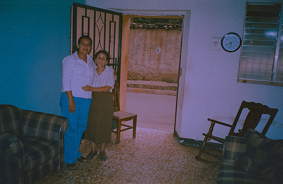 23 Caleb Rodríguez - Kodak Gold 100 por Arca Film Lab (Enero 2025) - Rollo 0583