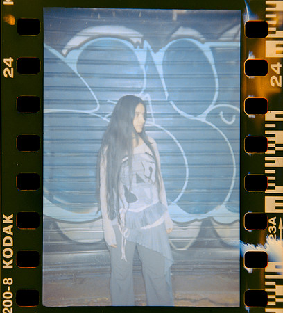 22 Shirley Brakiti - Kodak Gold 200 por Arca Film Lab (Julio 2024) - Rollo 0185