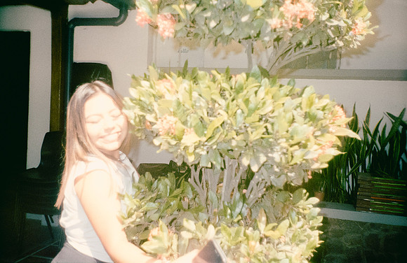 13 Adriana Ruano - Kodak Gold 200 por Arca Film Lab (Marzo 2025) - Rollo 0862