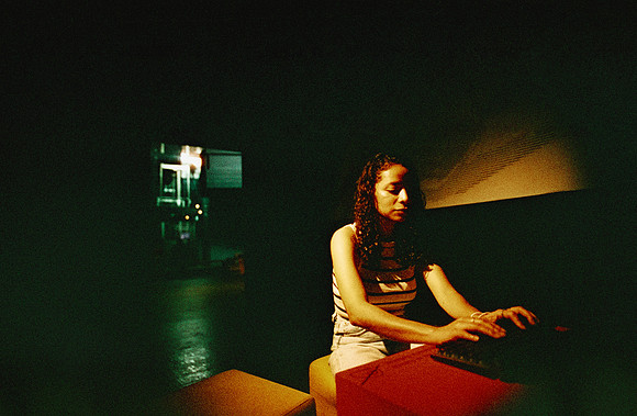08 Elliot Morales - Harman Phoenix 200 por Arca Film Lab (Diciembre 2024) - Rollo 0556