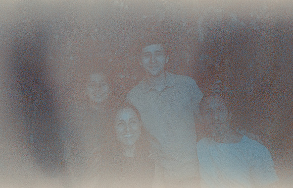18 Lucía Paíz - Kodak Gold 1600 por Arca Film Lab (Mayo 2025) - Rollo 1047