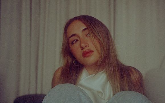 30 Vivian Kotouch - Lomography 400 por Arca Film Lab (Octubre 2024) - Rollo 0417