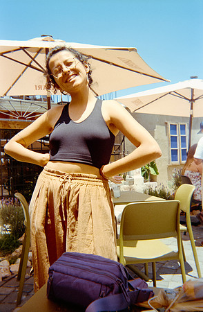 05 Diana Roca - Fujifilm 400 por Arca Film Lab (Mayo 2025) - Rollo 1053