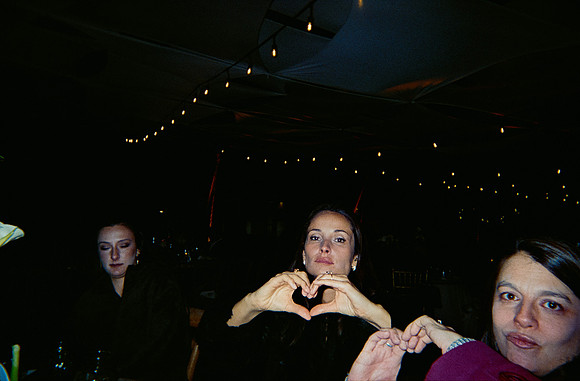 01 Mariana Vargas - Fujifilm 400 por Arca Film Lab (Mayo 2025) - Rollo 1056