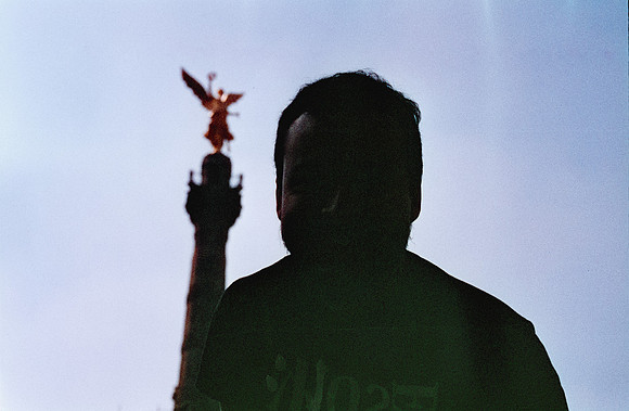 12 Elliot Morales - Harman Phoenix 200 por Arca Film Lab (Diciembre 2024) - Rollo 0556