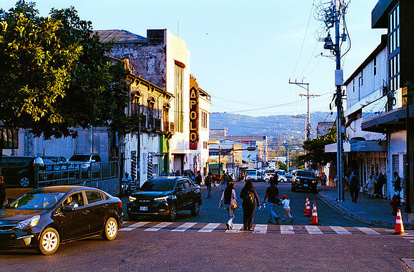 26 Gerardo Recinos - Kodak Ultramax 400 por Arca Film Lab (Mayo 2025) - Rollo 1006