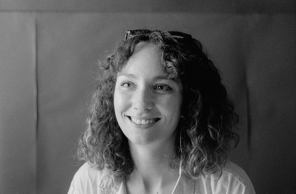 22 Mariana Cabrera - Kentmere Pan 400 por Arca Film Lab (Junio 2025) - Rollo 1130