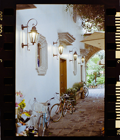 03 Ronald Ottoniel - Fujifilm 200 por Arca Film Lab (Mayo 2024) - Rollo 0089