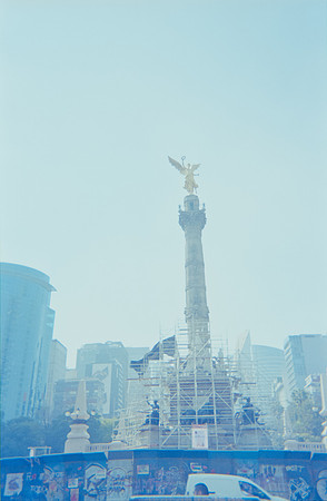 19 Elliot Morales - Fujifilm 400 por Arca Film Lab (Diciembre 2024) - Rollo 0557