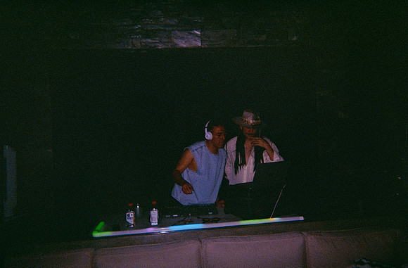 27 Gustavo Dávila - Fujifilm 400 por Arca Film Lab (Marzo 2025) - Rollo 0801