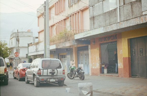 10 Elliot Morales - Kodak Gold 200 por Arca Film Lab (Febrero 2025) - Rollo 0785