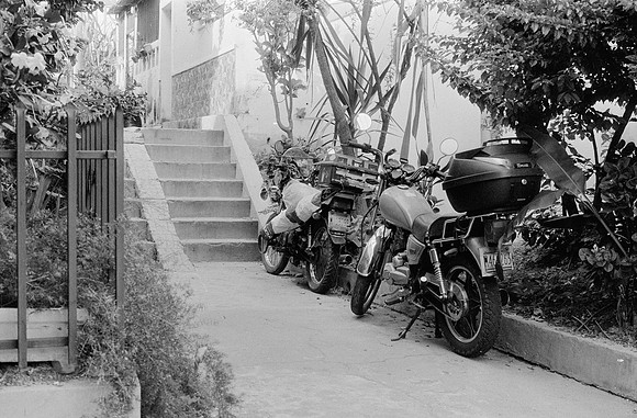 07 Gerardo Recinos - Fomapan 400 por Arca Film Lab (Noviembre 2024) - Rollo 0487