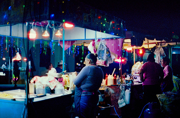 26 Carlos Castro - Cinestill 800T por Arca Film Lab (Enero 2025) - Rollo 0592