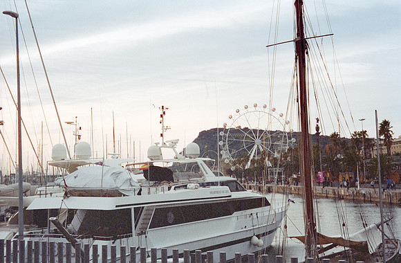 20 Rafael Peyré - Cinestill 400D por Arca Film Lab (Diciembre 2024) - Rollo 0553