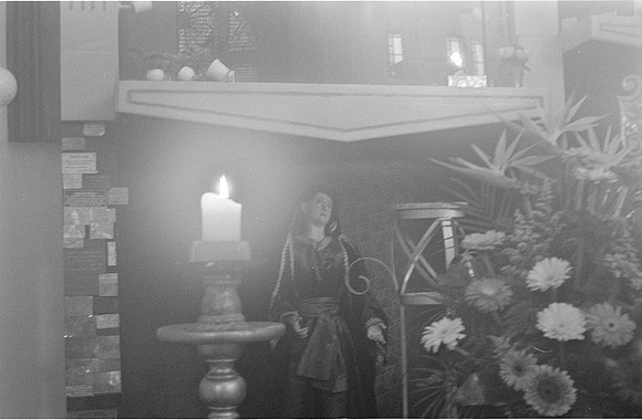 17 Rafael Vanegas - Ilford HP5+ 400 por Arca Film Lab (Octubre 2024) - Rollo 0415