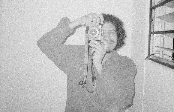 30 Desirée Argueta - Kentmere Pan 400 por Arca Film Lab (Enero 2025) - Rollo 0572