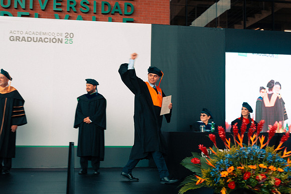 15 Graduación David Díaz - UVG 13 Junio 2025 por Fabriccio Díaz