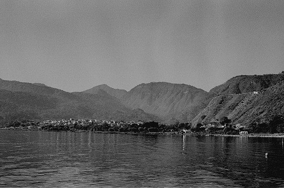 16 Fernando Peña - Ilford HP5 Plus 400 por Arca Film Lab (Agosto 2024) - Rollo 0246